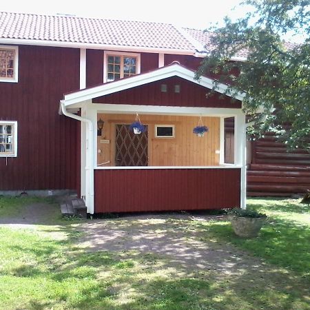 Draenggardens Stuga Pa Genuin Raettviksgard Boda  المظهر الخارجي الصورة