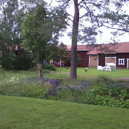 Draenggardens Stuga Pa Genuin Raettviksgard Boda  المظهر الخارجي الصورة