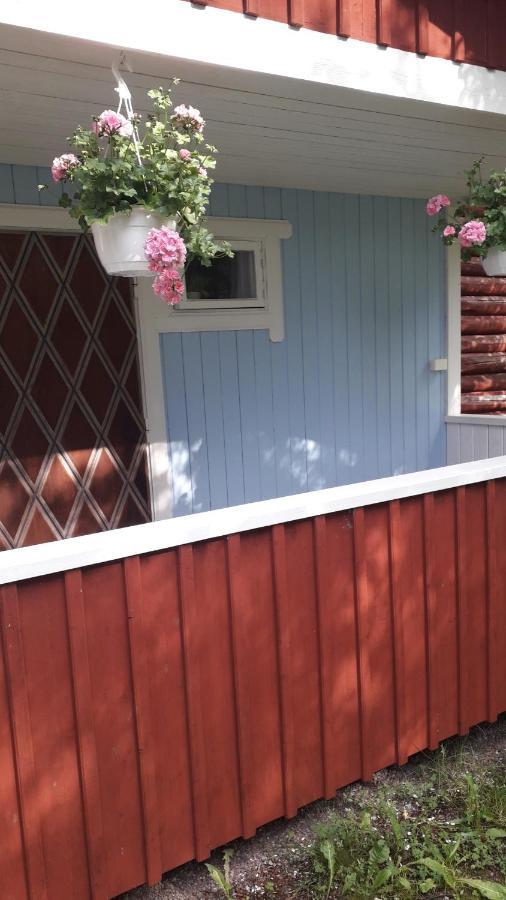 Draenggardens Stuga Pa Genuin Raettviksgard Boda  المظهر الخارجي الصورة